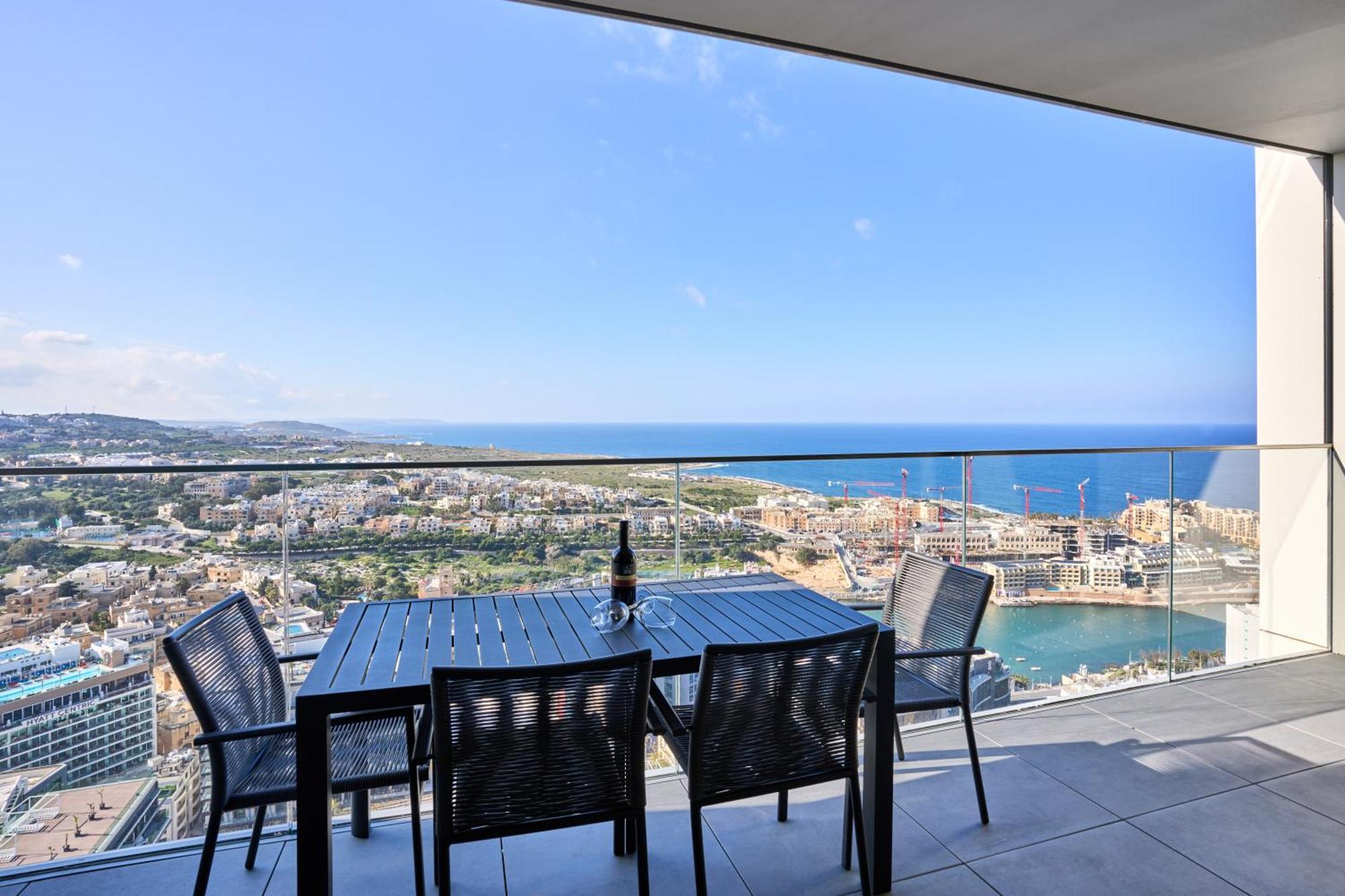 Enchanting One-bedroom On 25th Floor