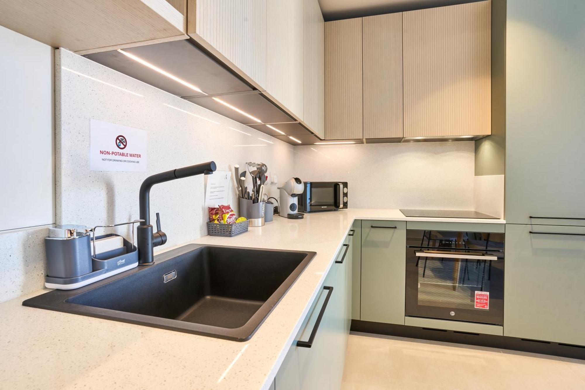 Enchanting One-bedroom On 25th Floor * Saint Julian's