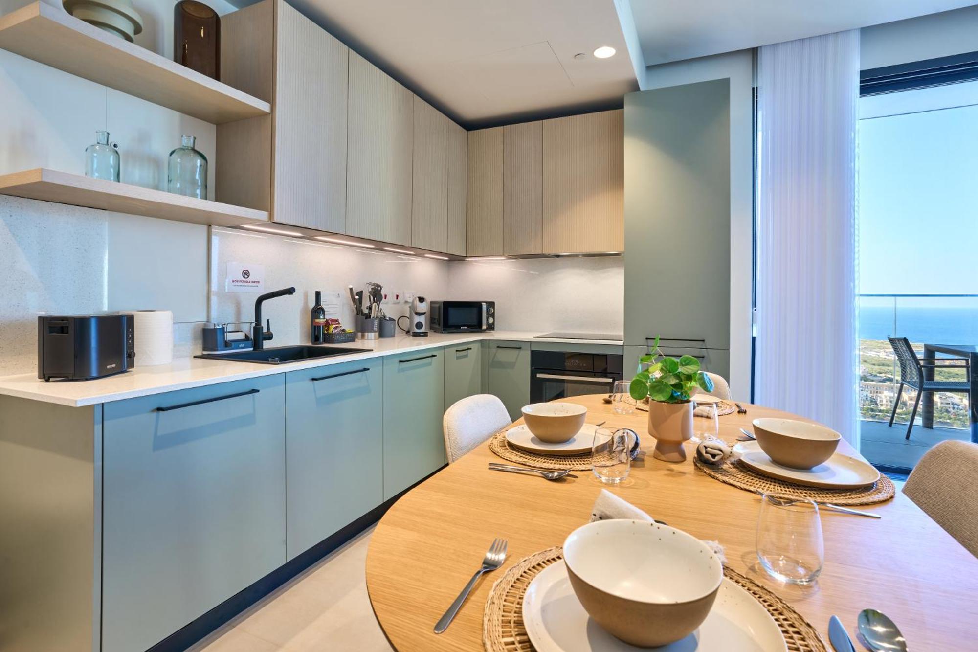 Enchanting One-bedroom On 25th Floor * Saint Julian's